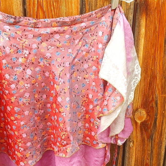 100% silk mini floral wrap skirt - Picture 2 of 13